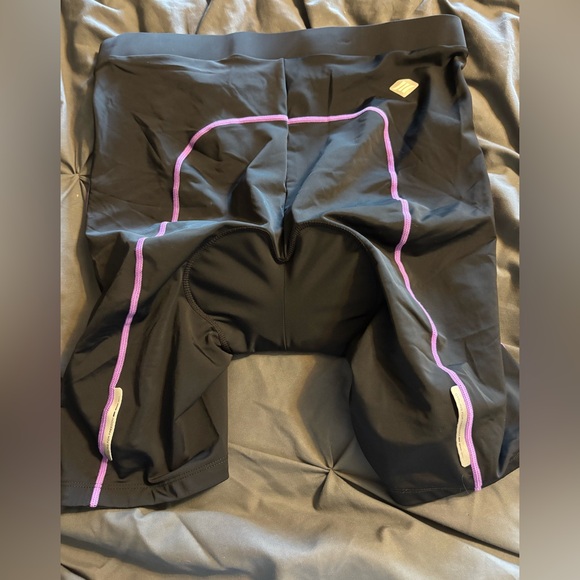 Santic cycling shorts - Picture 5 of 11